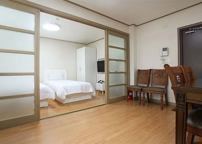 Апарт-отель Blooming House 3*